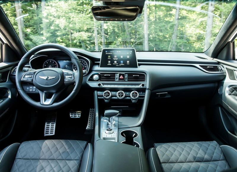 Illustration for article titled I test drove a Genesis G70 3.3T for less time than needed to form a full opinion, but I like it